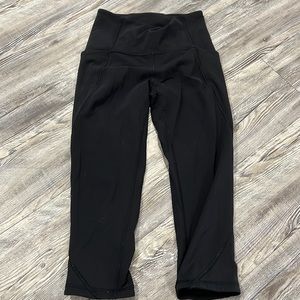 Size 4 cropped Lulu lemon leggings